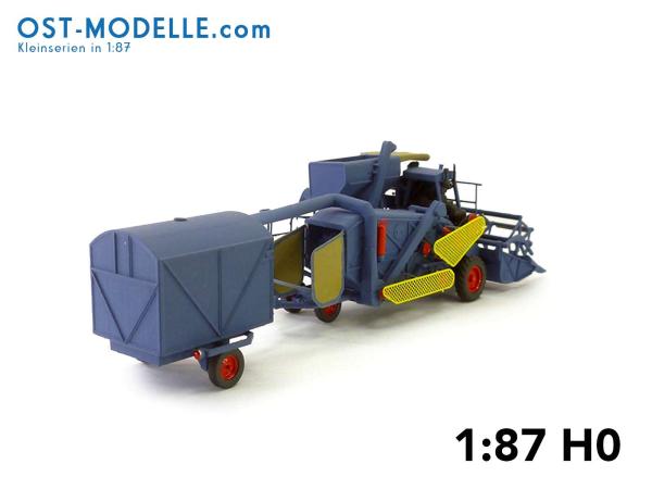 Maehdrescher E175 mit Spreuwagen blau 1/32